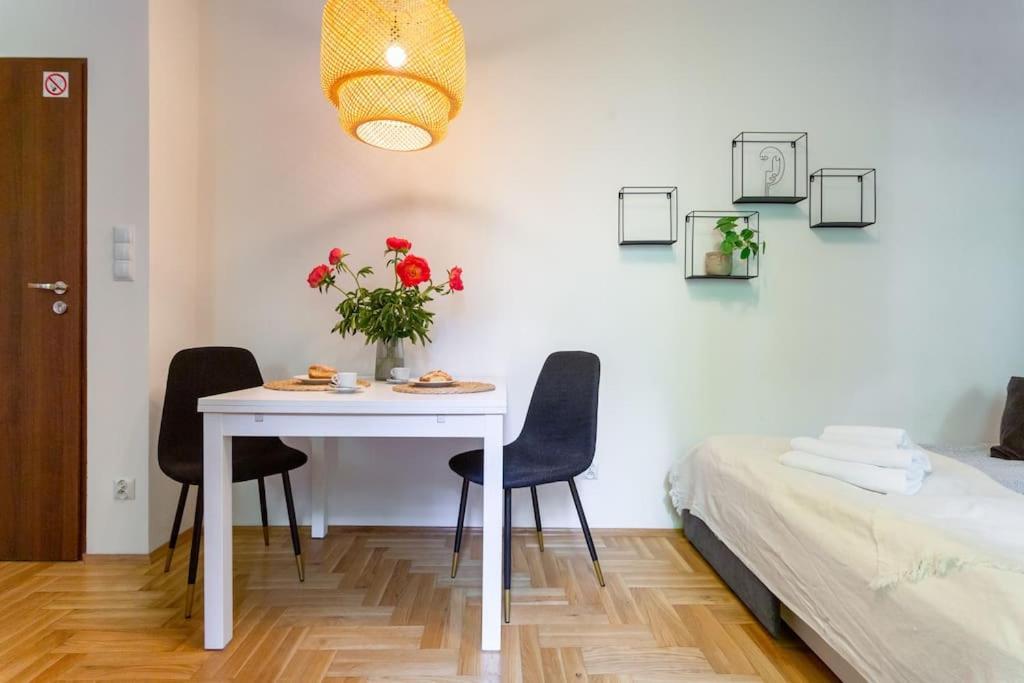 May C Studio W/Balcony Krakow Exterior photo