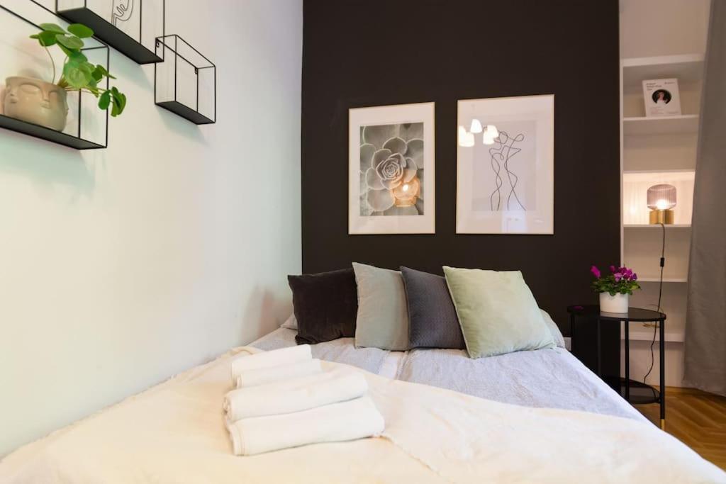 May C Studio W/Balcony Krakow Exterior photo