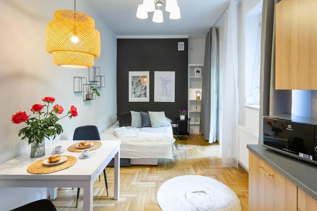 May C Studio W/Balcony Krakow Exterior photo